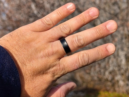 De ring houdt alle belangrijke meetgegevens bij op de vinger.