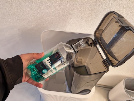 Een slokje mondwater is genoeg, het afvalwater zal veel minder snel stinken.