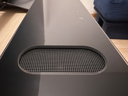 Upfiring speakers zorgen voor een over-the-head effect.