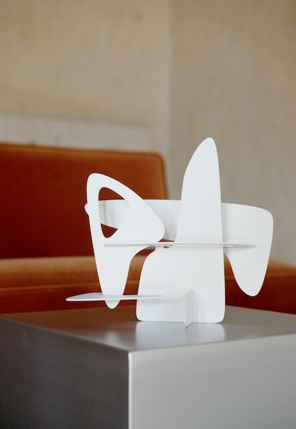 The Artefacto sculptures by Federico Stefanovich are made from waste from his own workshop. They captivate with playful compositions embodying balance and harmony.