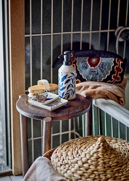 Stackable serving trays are the key to creating visual serenity.