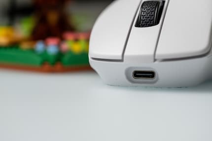 If the M6 4K ever runs out of charge, I plug it in via USB-C.