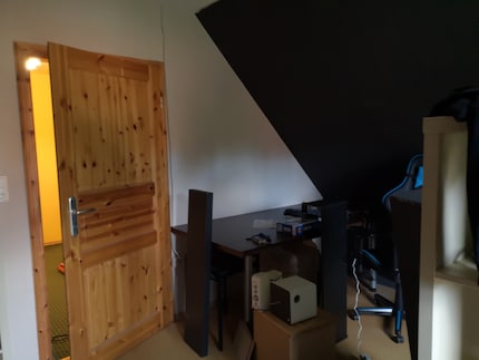 Before: without any light, it’s a real cave of doom – and gloom. This is what the desk corner looked like shortly after I moved in.