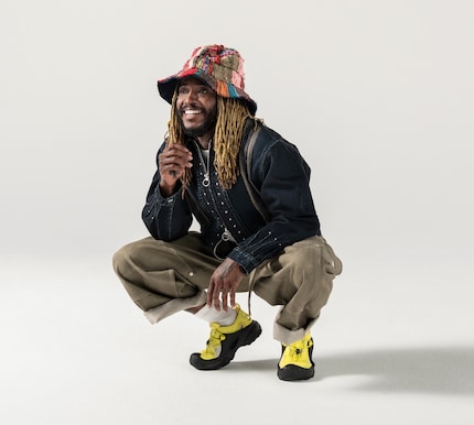 Grammywinnaar Thundercat modelleert voor Crocs EXP.