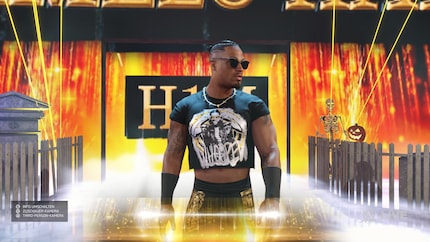 Carmelo Hayes looks really good at the entrance.