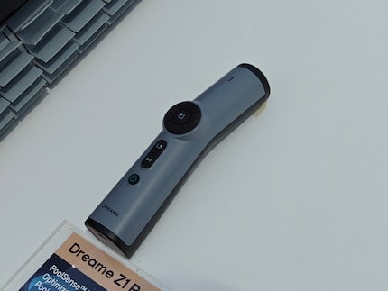 This is the remote controller of the Dreame Z1 Pro.