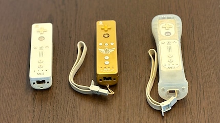 De Wiimote is verkrijgbaar in verschillende versies. Ze hebben allemaal de geïntegreerde luidspreker gemeen.