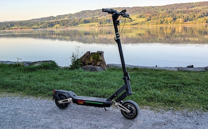 Mit dem neuen Navee ST3 Pro fahre ich einmal rund um den Greifensee.