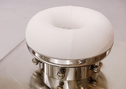 Der Glassa-Pouf von Pepita Design.