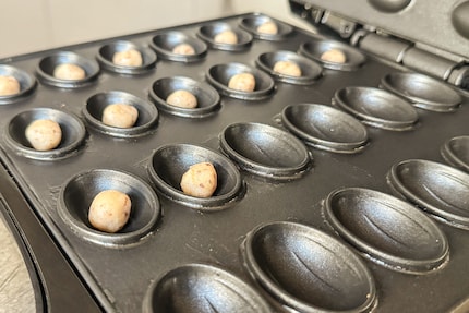 Tweede poging met kleinere bolletjes deeg.