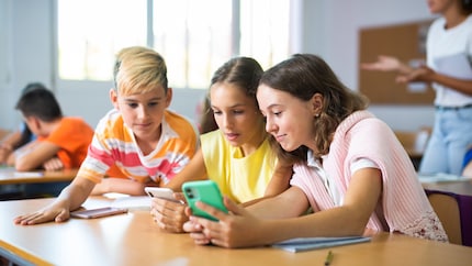 Op school en daarna: Jongeren zitten steeds langer op de opvang.