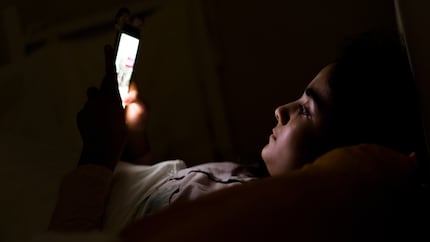 Goede nacht? Meisjes schakelen nog vaker hun notificaties uit dan jongens.