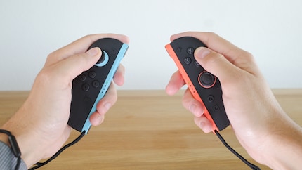 Ik speel graag met twee handen met de Joy-Cons en de polsbandjes.