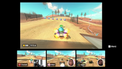Ik kan ook een headset aansluiten en beginnen met chatten. Hier zie je een intense «Mario Kart World» game met Michelle en Simon.