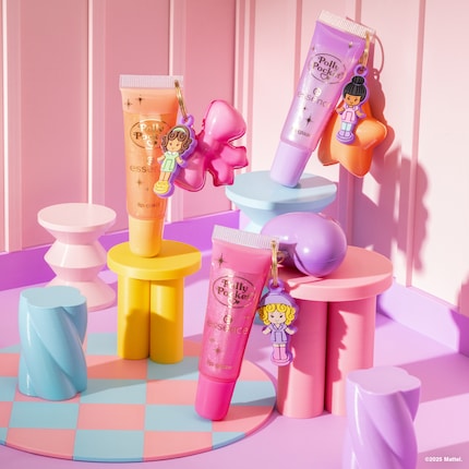 «90's Girl» (roze), «Fashion Polly» (oranje) en «Polly2K» (paars).