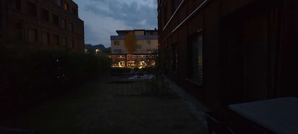 Bij weinig licht geven de camera's van beide apparaten snel af.