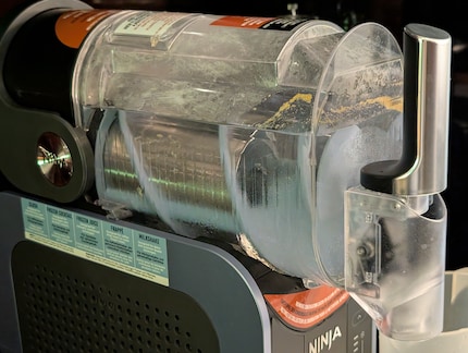 Mit Wasser und dem Rinse-Modus wird die Maschine zwischengereinigt.