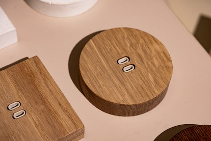Kloss USB C+C Rond, eiken.