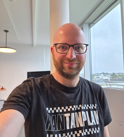 Selfie met de hoofdcamera.