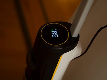 De accu is snel leeg, maar het duurt lang voordat hij volledig is opgeladen.