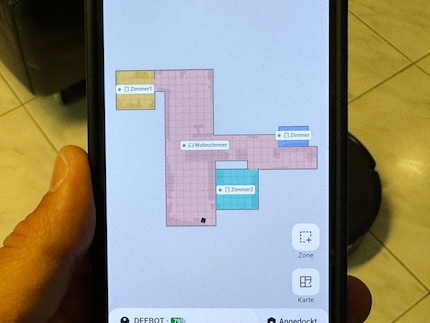 Het systeem tekent de plattegrond met schematische omtrekken.