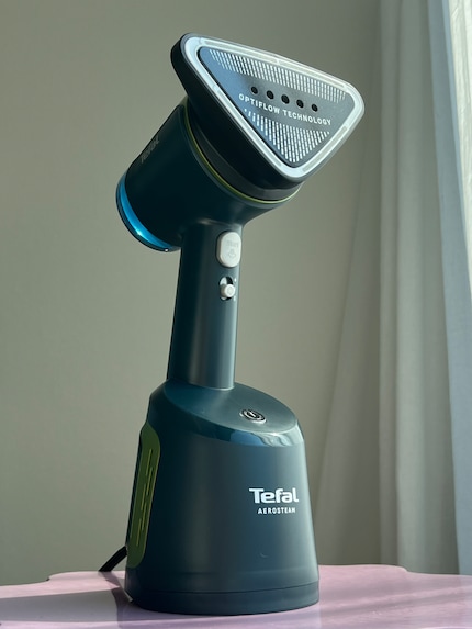 De Tefal «Aerosteam» is niet mooi, maar wel heel stabiel.