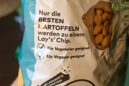 Bij chips zie ik bijvoorbeeld vaak alleen een etiket op de achterkant van de verpakking. Een typisch etiket ontbreekt.