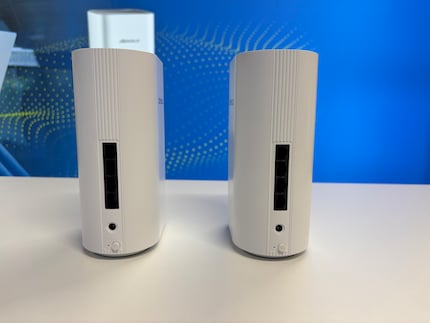 Drie keer één Gbit/s, één keer 2,5 Gbit/s aan de achterkant.