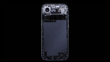 The iPhone Air no longer has a SIM card slot in Europe either. This allows Apple to create more space for the battery. The battery life is said to be as good as the iPhone 16 Pro.