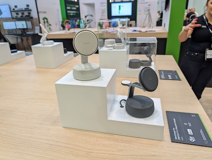 iPhone, Apple Watch und Airpods lädt der Belkin UltraCharge Pro parallel.