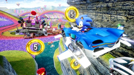 Sonic bewegt sich nicht nur auf der Strasse fort, sondern auch auf dem Wasser und in der Luft.