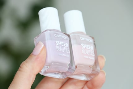 On the left, 100 Lavender Whispers, on the right, 40 Fluffy Cotton Candy.