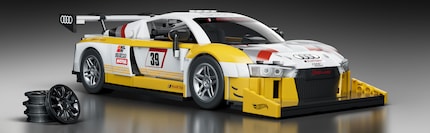 Der Audi R8 LMS im 1:16 Massstab mit funktionalem Lenkrad und zugänglichem Innenraum.