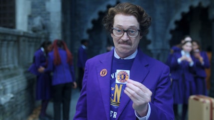 Poor Steve Buscemi, who forced you into this?